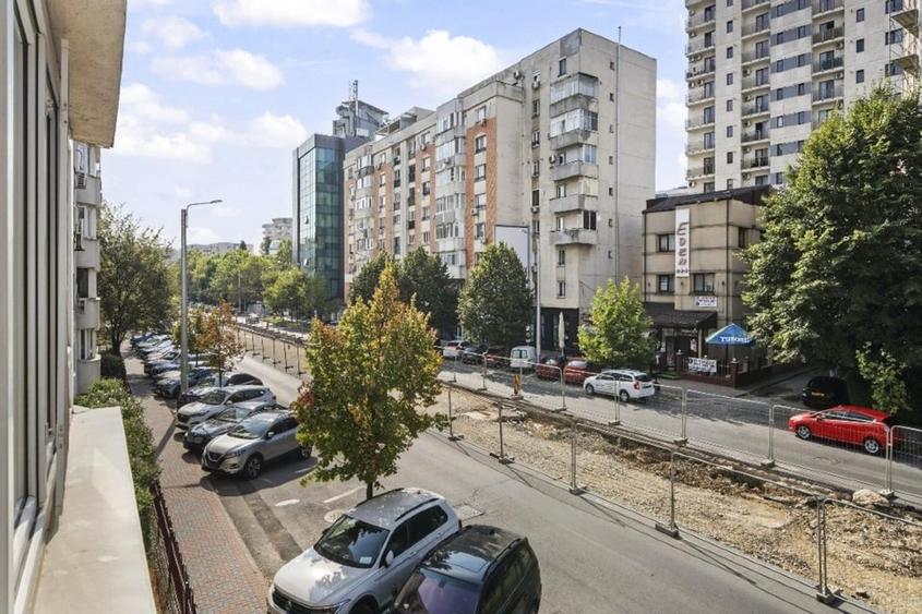 Apartament cu 2 camere decomandat, mobilat în Calea Călărașilor