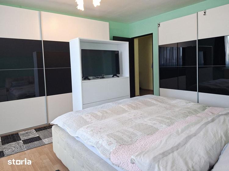 Casă cu 5 camere decomandat cu Teren 780 Mp în Săcălaz