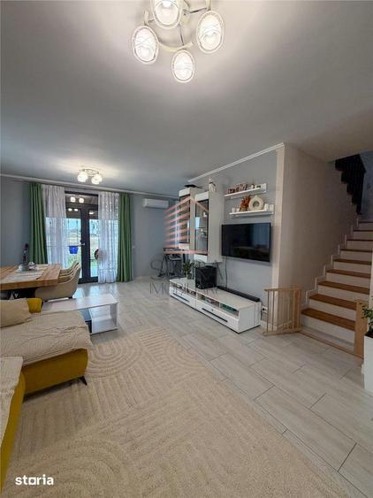 Casă cu 5 camere cu Teren 300 Mp în Sântandrei