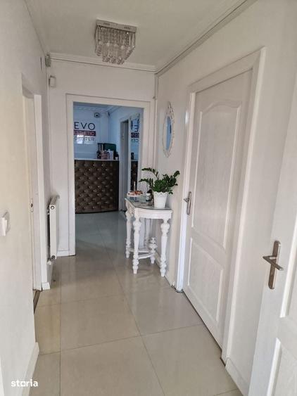 Casă cu 4 camere în Ultracentral