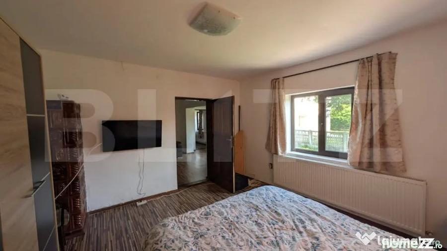 Casă cu 3 camere cu Teren 2180 Mp în Central