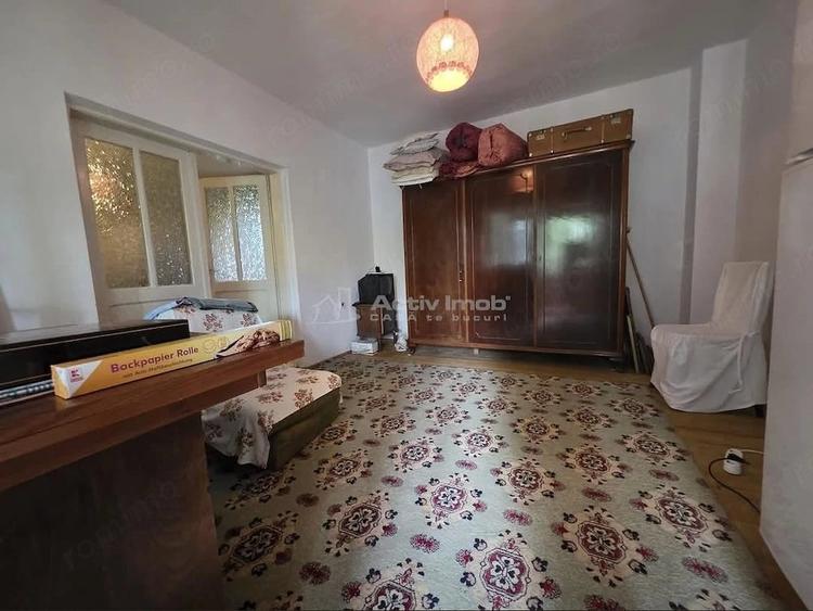Casă cu 4 camere cu Teren 2621 Mp în Mihăilești