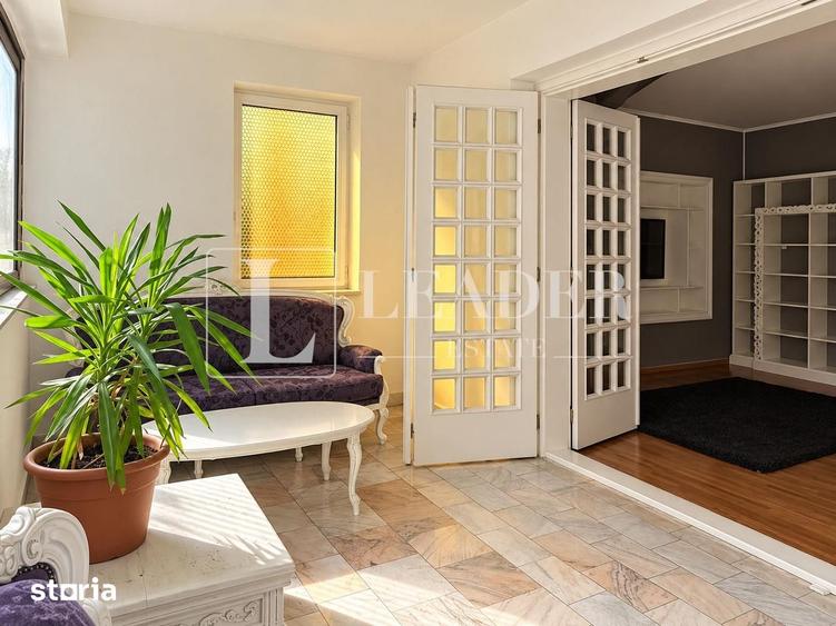 Apartament cu 4 camere, mobilat în Tei