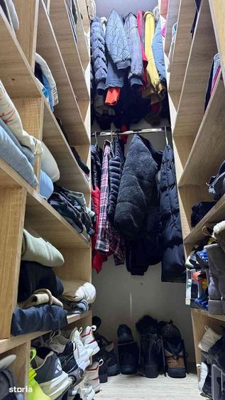 Apartament cu 2 camere în Micro 6