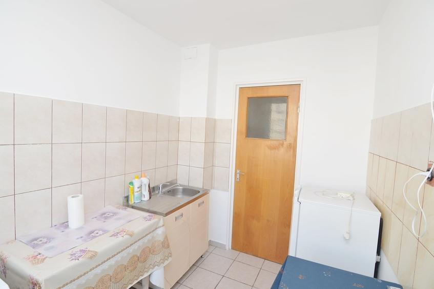 Apartament cu 2 camere decomandat în Lacul Tei
