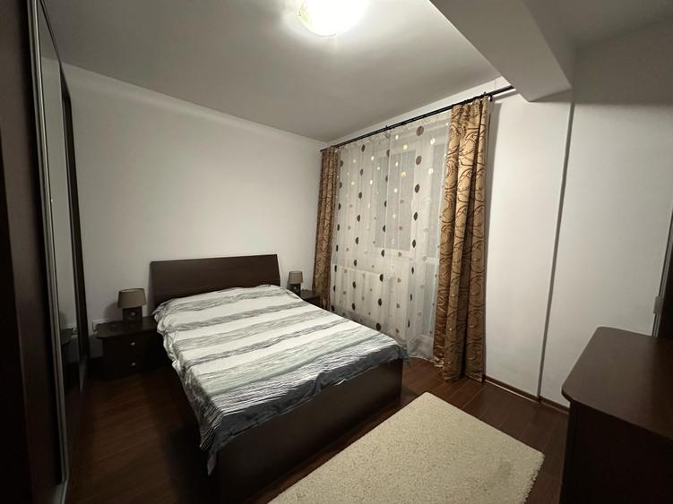 Apartament cu 3 camere semidecomandat în Central