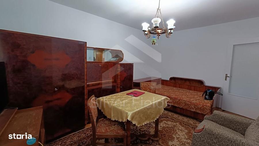 Apartament cu 3 camere, mobilat în Complex Studențesc