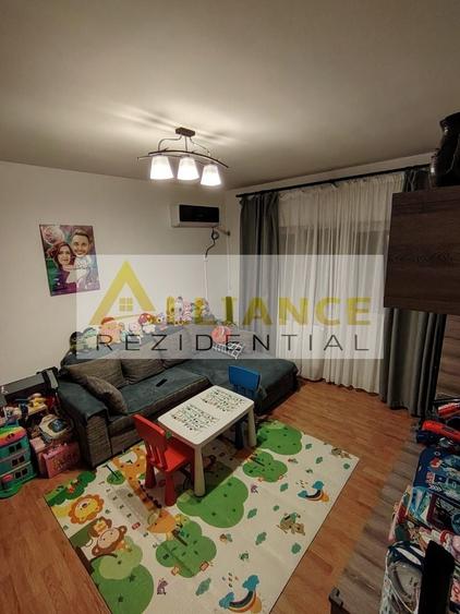 Apartament cu 2 camere decomandat, mobilat în Sud