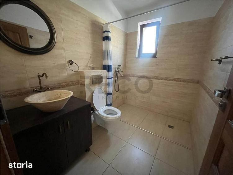 Casă cu 4 camere cu Teren 500 Mp în Central
