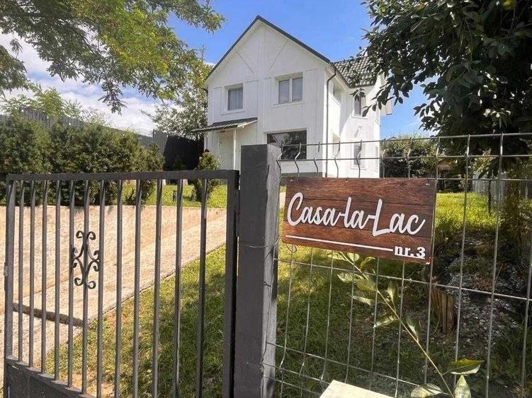 Casă cu 4 camere în Căciulați
