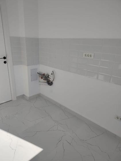 Apartament cu 2 camere semidecomandat în Gorjului
