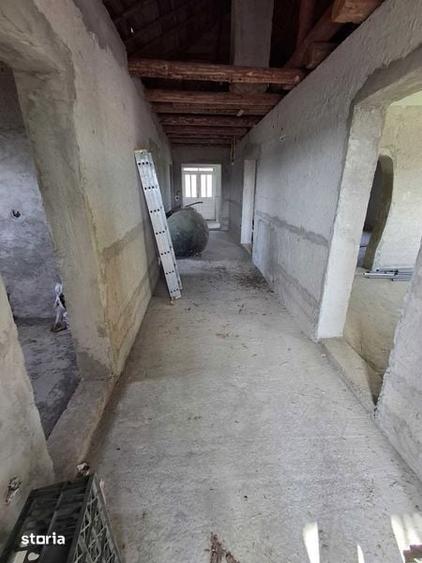 Casă cu 4 camere cu Teren 150 Mp în Sulița
