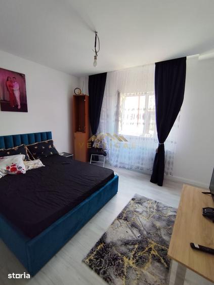 Casă cu 5 camere cu Teren 280 Mp în Vidra