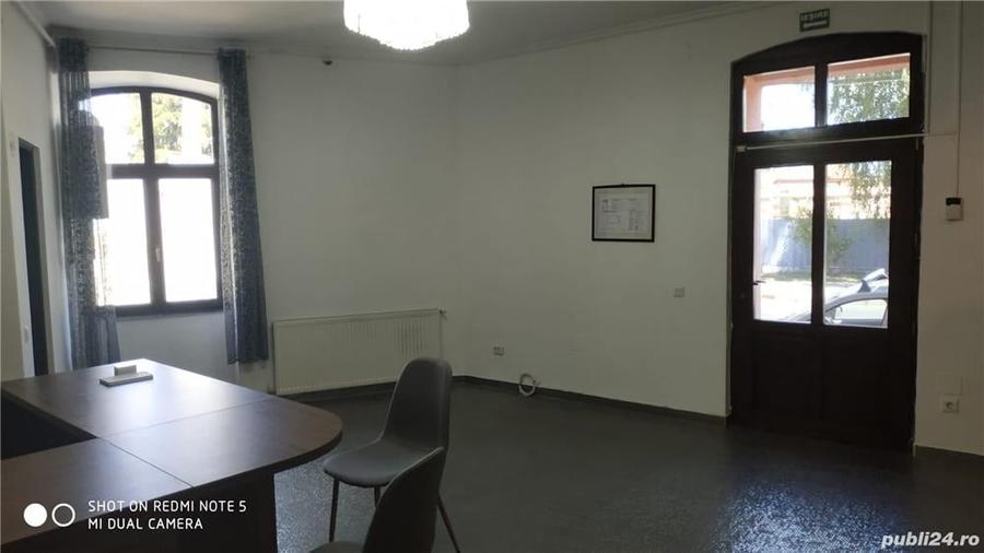 Spațiu comercial, de 42 mp, în Central