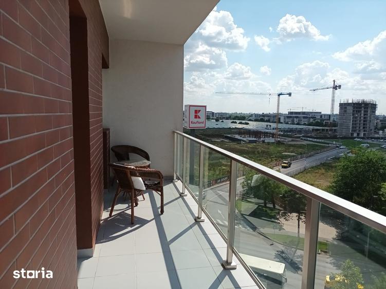 Apartament cu 2 camere în Apărătorii Patriei