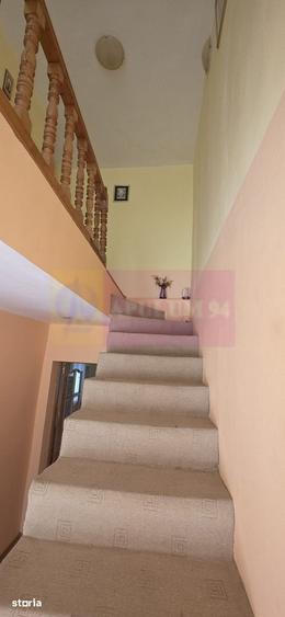 Casă cu 3 camere cu Teren 340 Mp în Poiana