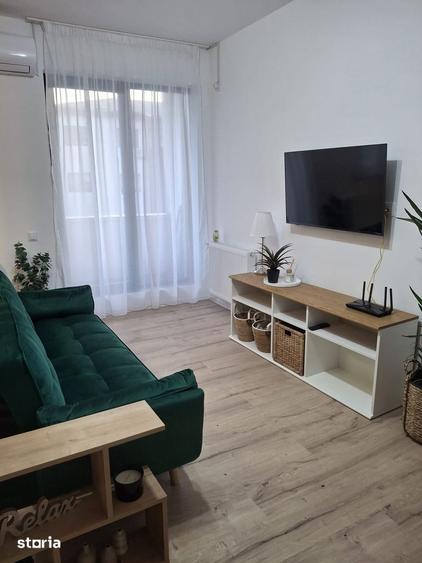 Apartament cu 2 camere, mobilat în Central