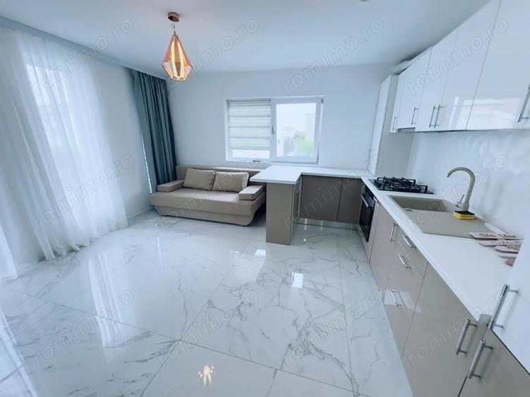 Apartament cu 3 camere semidecomandat în Dumbrăvița
