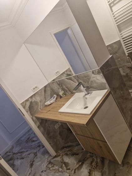 Apartament cu 2 camere semidecomandat în Cetății