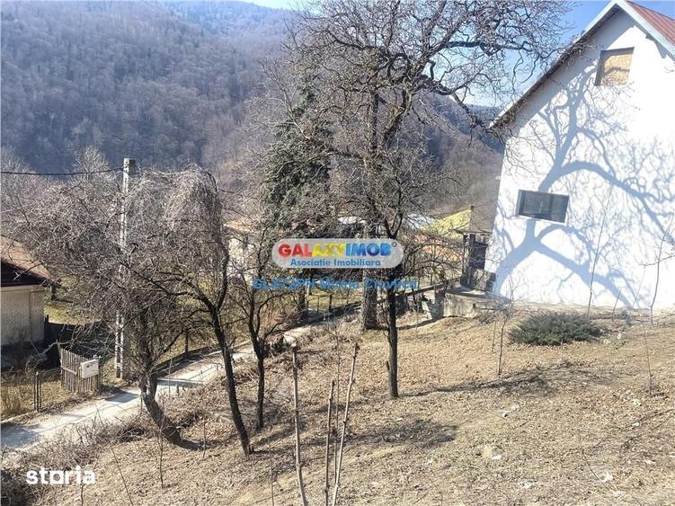 Casă cu 4 camere cu Teren 725 Mp în Posada