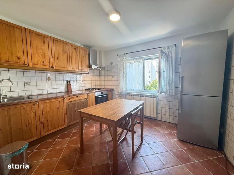 Apartament cu 2 camere decomandat în Decebal