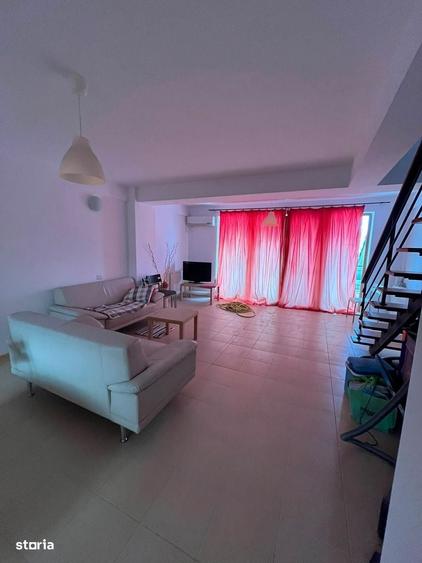 Apartament cu 3 camere semidecomandat în Nord