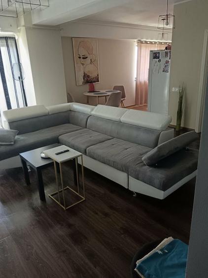 Apartament cu 2 camere decomandat în Peco