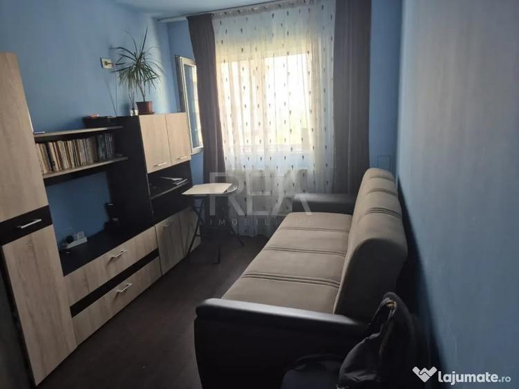 Apartament cu 3 camere semidecomandat în Colentina