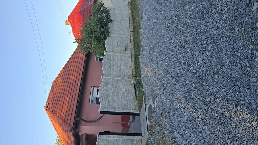 Casă cu 2 camere cu Teren 1028 Mp în Răcăștia