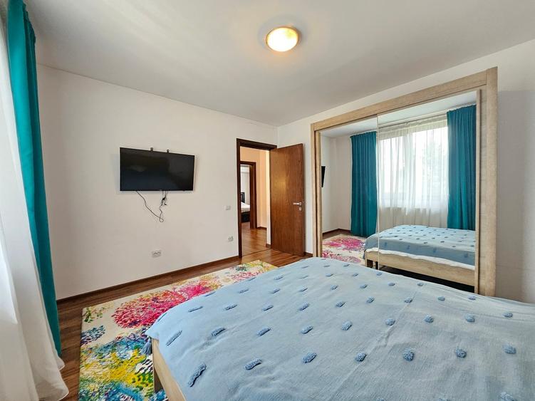 Duplex cu 4 camere cu Canalizare în Zăvoi