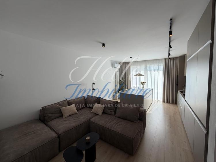 Apartament cu 3 camere semidecomandat, mobilat în Semicentral