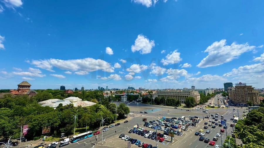 Apartament cu 3 camere decomandat în Victoriei