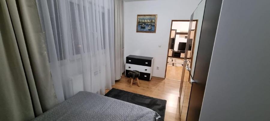 Apartament cu 2 camere semidecomandat în Girocului