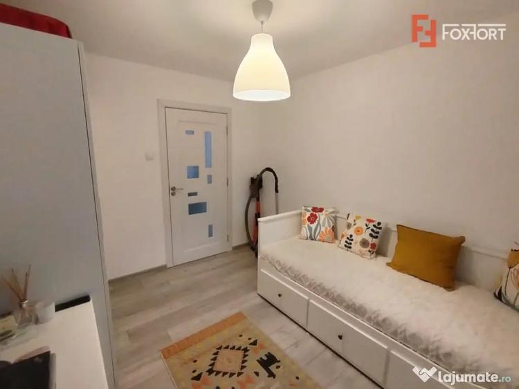 Apartament cu 3 camere decomandat în P-ța Doina