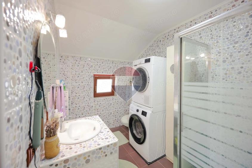 Casă cu 7 camere cu Teren 505 Mp în Sud