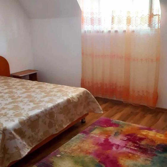 Apartament cu 4 camere semidecomandat în Ultracentral