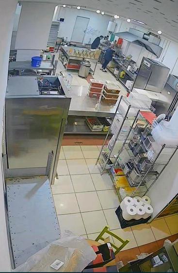 Spațiu comercial, de 100 mp, în Dosu Bricii