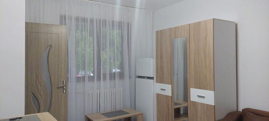 Garsonieră decomandată în Podu Roș