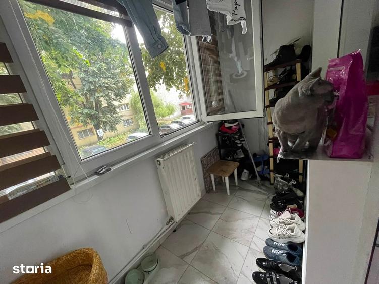 Apartament cu 3 camere semidecomandat în Sud