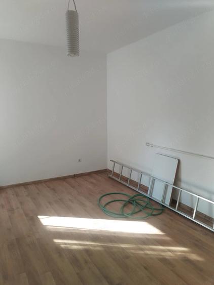 Casă cu 2 camere cu Teren 90 Mp în Central