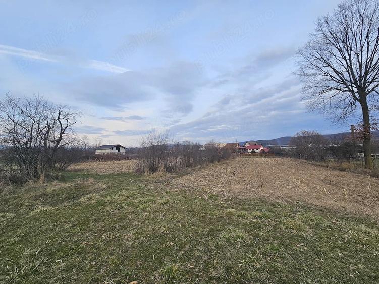 Teren de 2645 mp, în Central