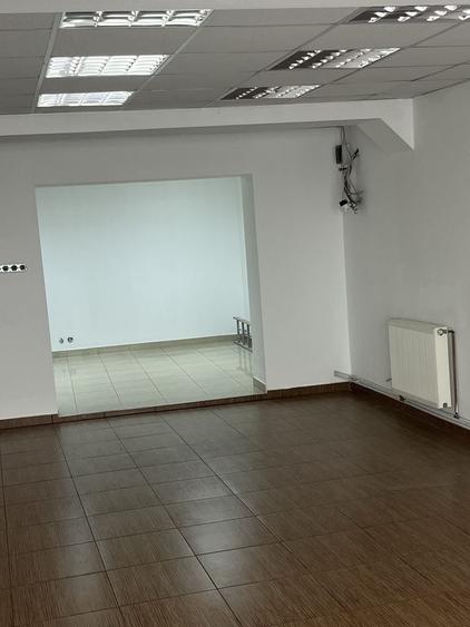 Spațiu comercial, de 50 mp, în Central