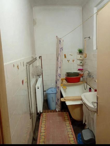 Casă cu 4 camere cu Teren 1361 Mp în Florești