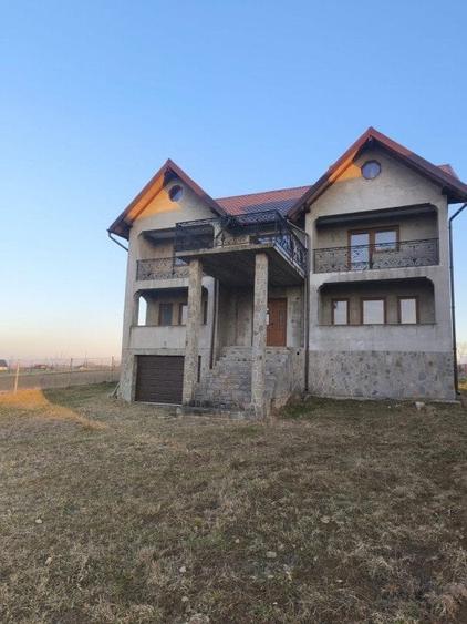 Casa finisata, teren 2500mp, Marginea - 14