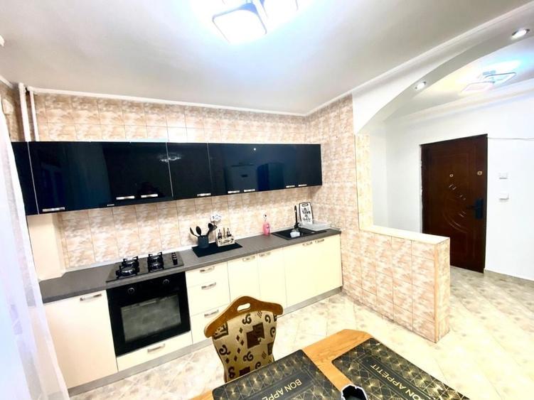 Apartament cu 2 camere decomandat, mobilat în Exterior Vest
