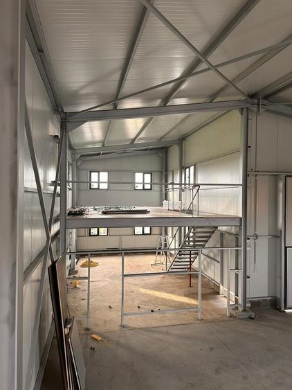 Spațiu industrial, de 510 mp, în Est