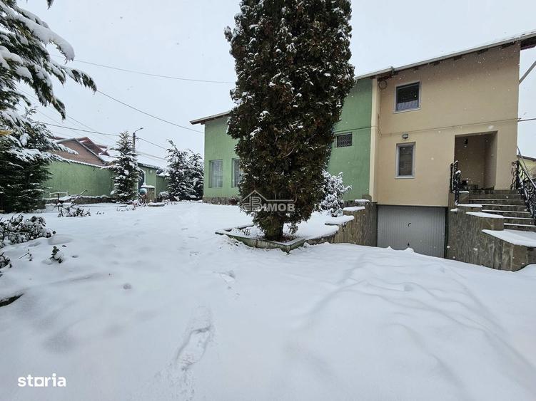 Casă cu 5 camere cu Canalizare în Micro 2