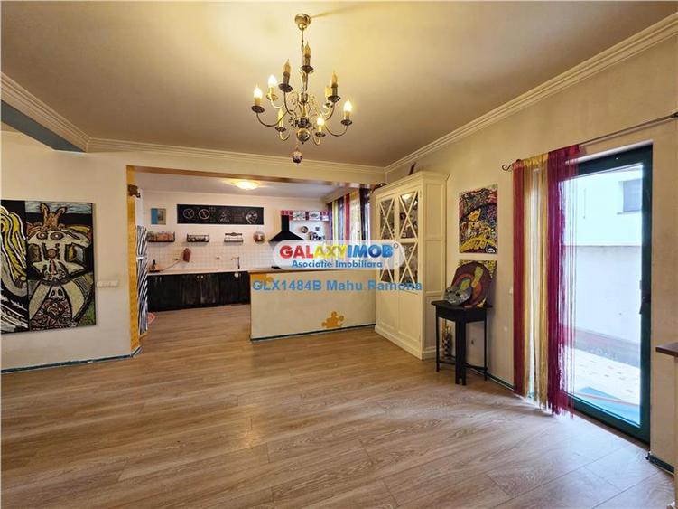 Casă cu 6 camere cu Teren 276 Mp în Est