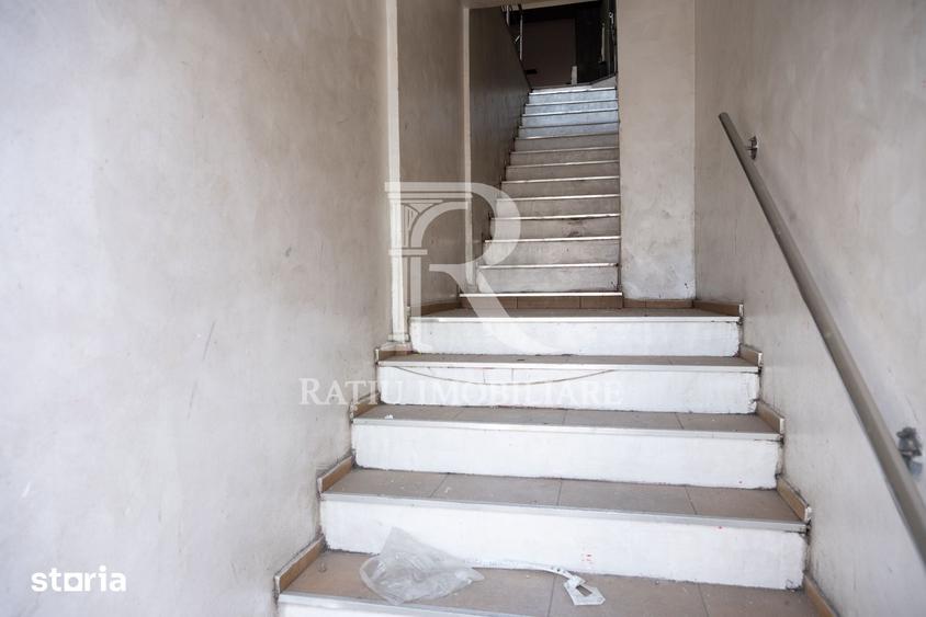 Spațiu comercial, de 300 mp, în Calea Aradului