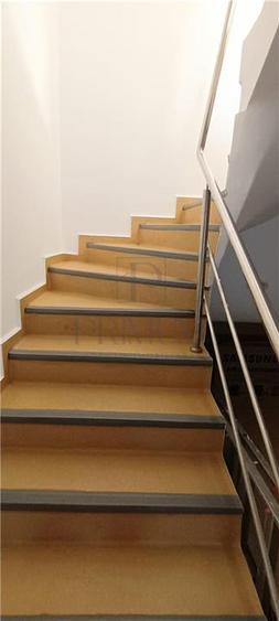 Casă individuală cu 11 camere cu Canalizare în Elisabetin